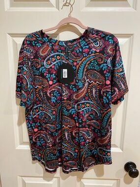 Short Sleeve Paisley Blouse in Multicolor